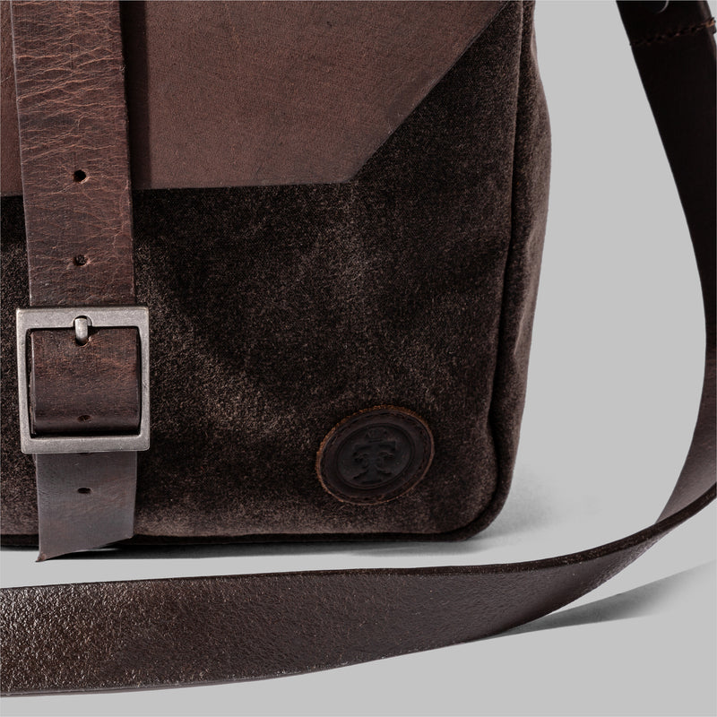 Mens Brown Waxed Cotton Messenger Bag | Thorndale, UK