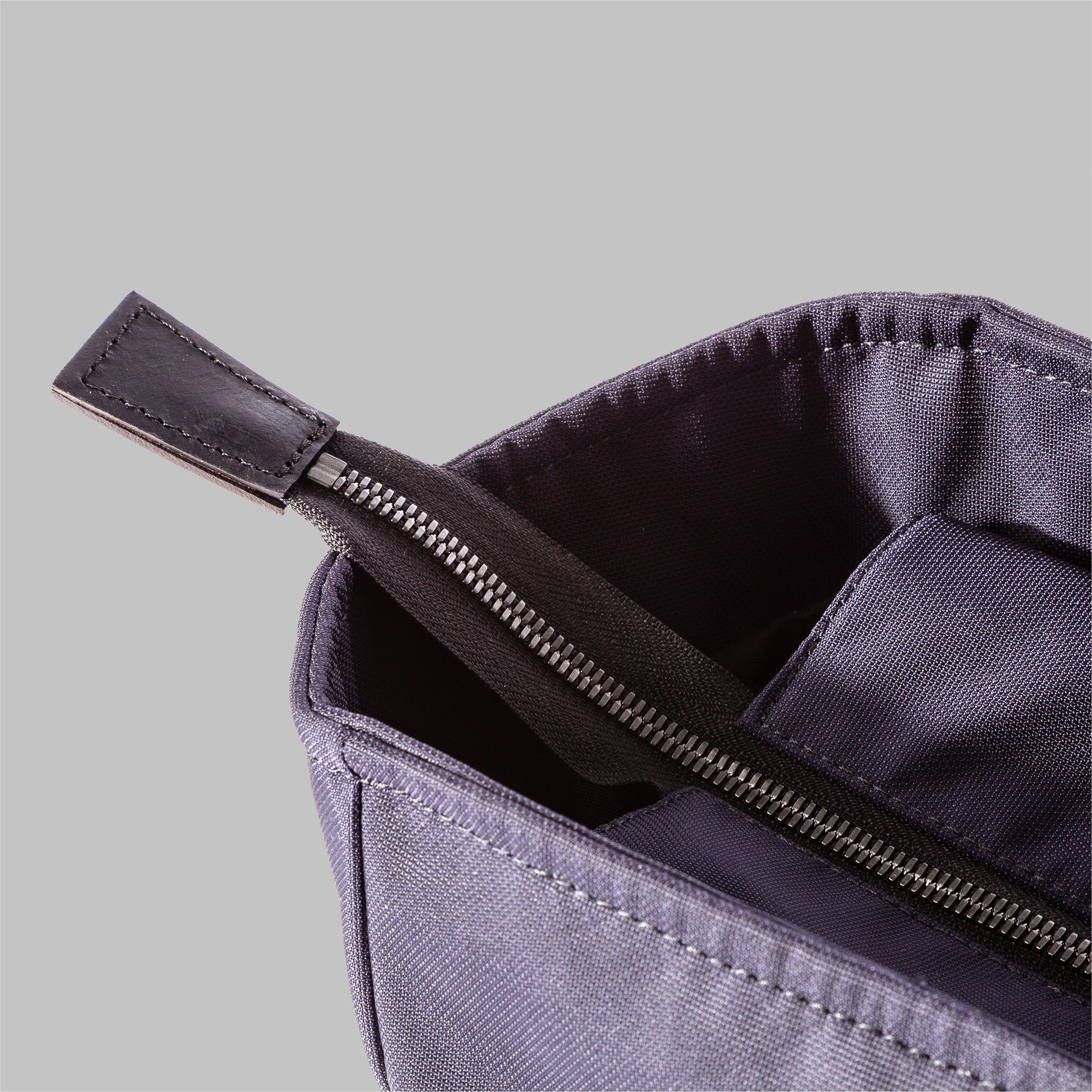 Appdale Large Nylon & Leather Tote Bag Zip Top Tote Thorndale, UK
