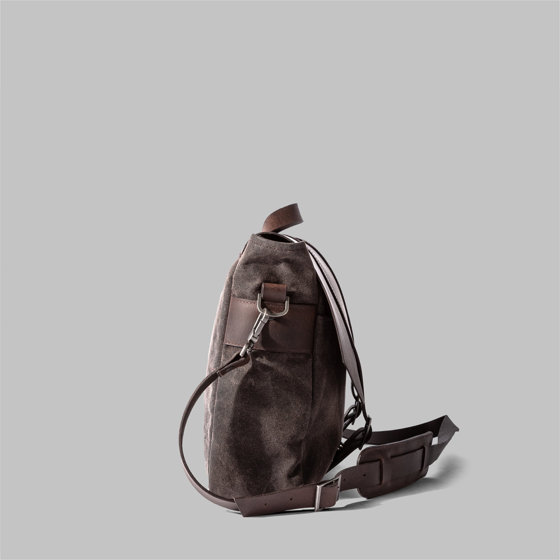 Portland Mens Brown Waxed Cotton Messenger Bag Thorndale, UK