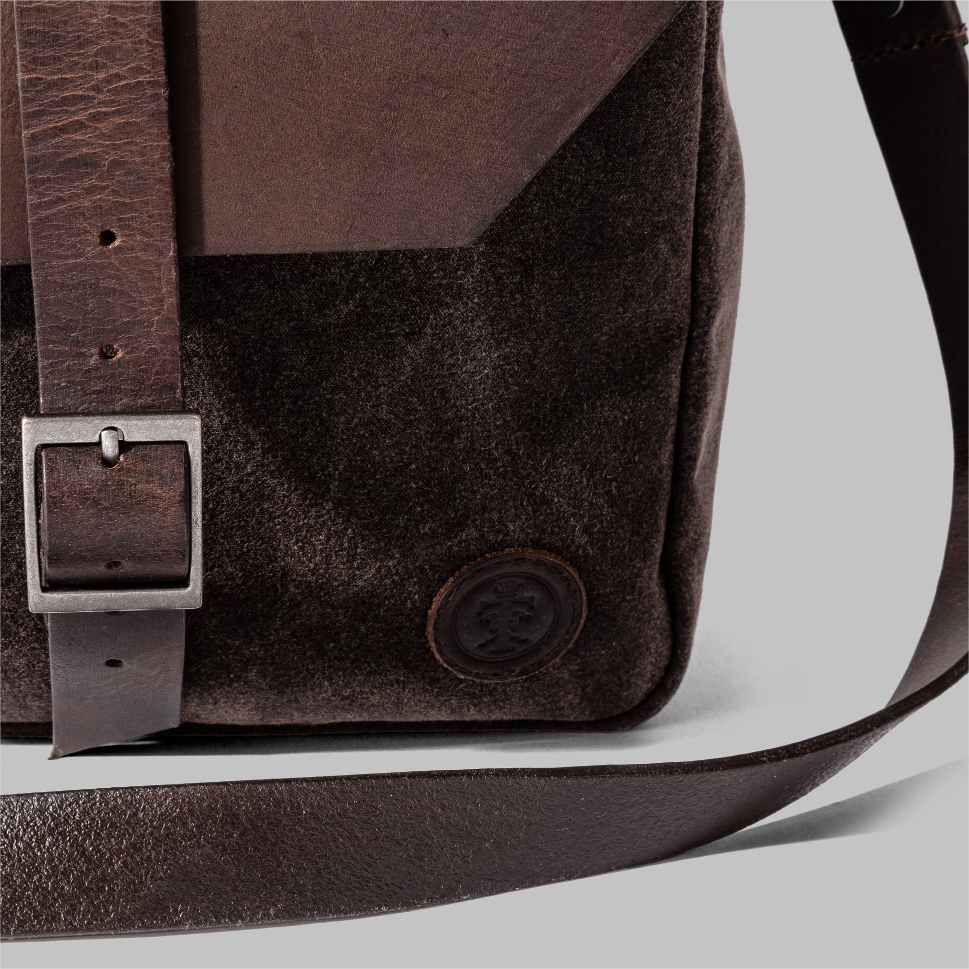 Portland Mens Brown Waxed Cotton Messenger Bag Thorndale, UK