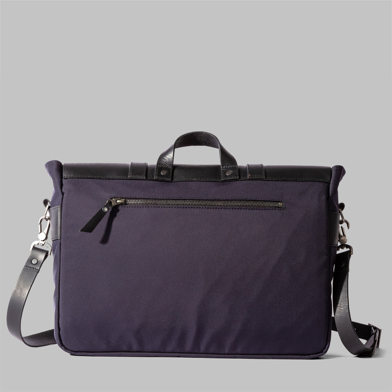 Portland | Navy Nylon & Leather Messenger Bag | Thorndale